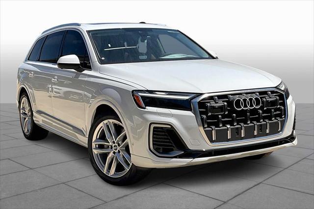new 2025 Audi Q7 car, priced at $76,480