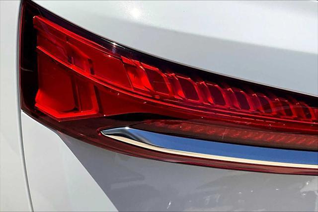 new 2025 Audi Q7 car, priced at $76,480