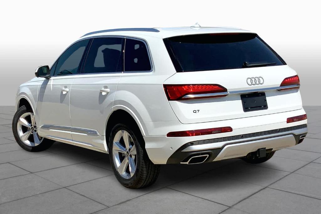 new 2025 Audi Q7 car, priced at $70,205