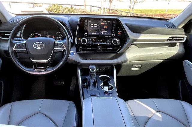 used 2021 Toyota Highlander Hybrid car, priced at $36,500