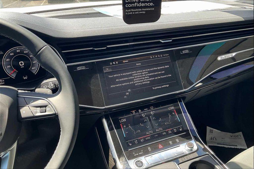 new 2025 Audi Q7 car, priced at $77,080