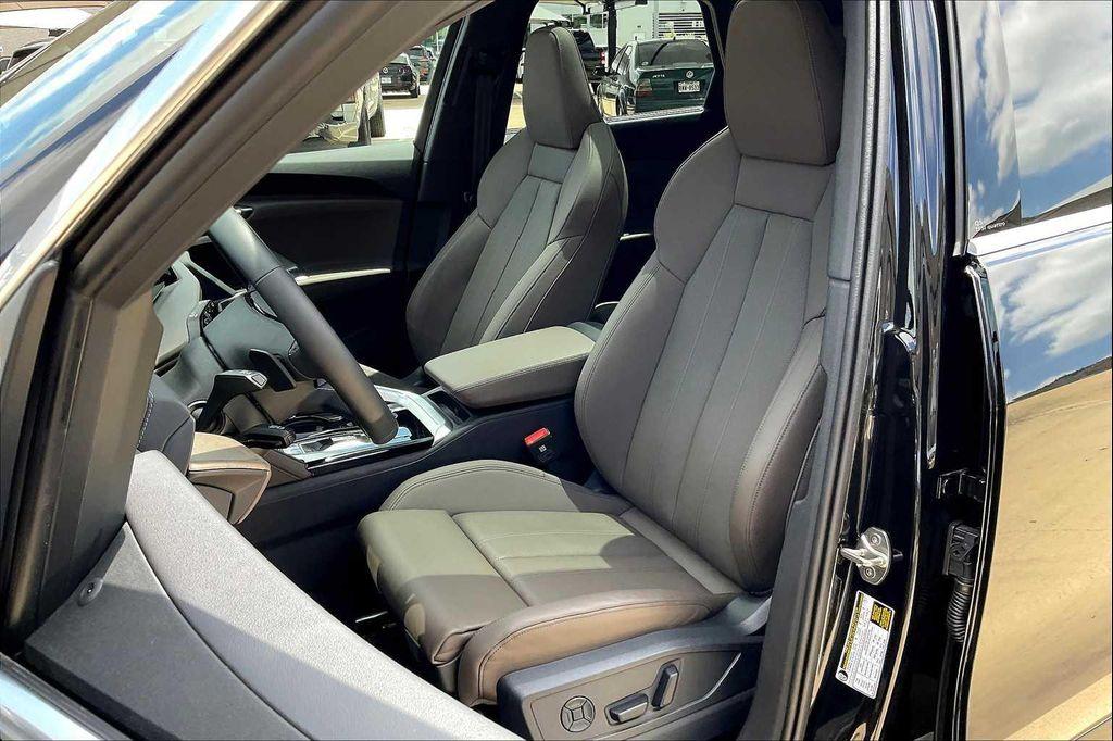new 2025 Audi Q5 car, priced at $60,350