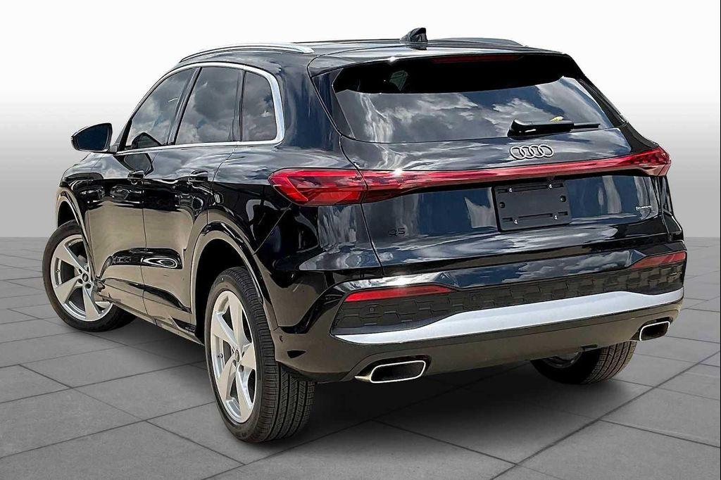 new 2025 Audi Q5 car, priced at $61,950
