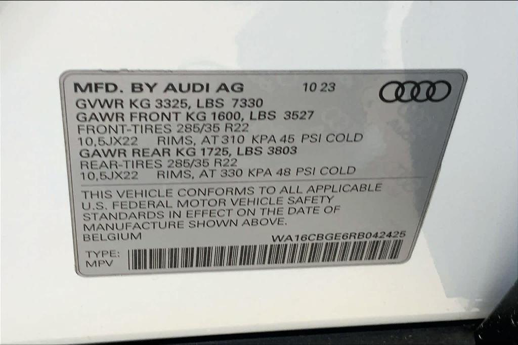 new 2024 Audi SQ8 e-tron car, priced at $98,073