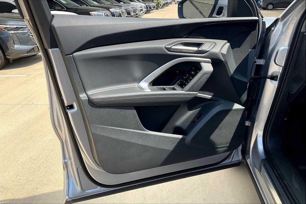 new 2025 Audi Q5 car, priced at $57,775