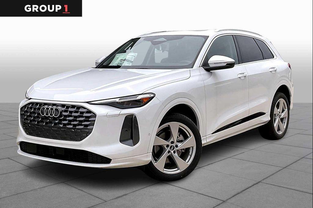 new 2025 Audi Q5 car, priced at $61,300