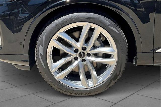 new 2025 Audi Q7 car, priced at $76,950