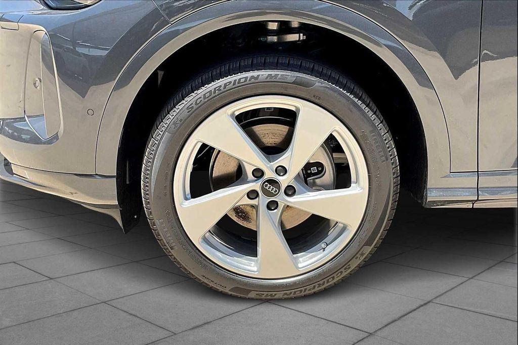 new 2025 Audi Q5 car, priced at $61,090