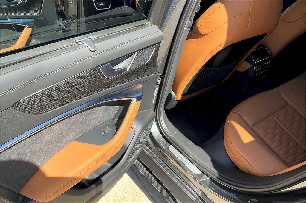 new 2026 Audi RS 6 Avant car, priced at $156,590