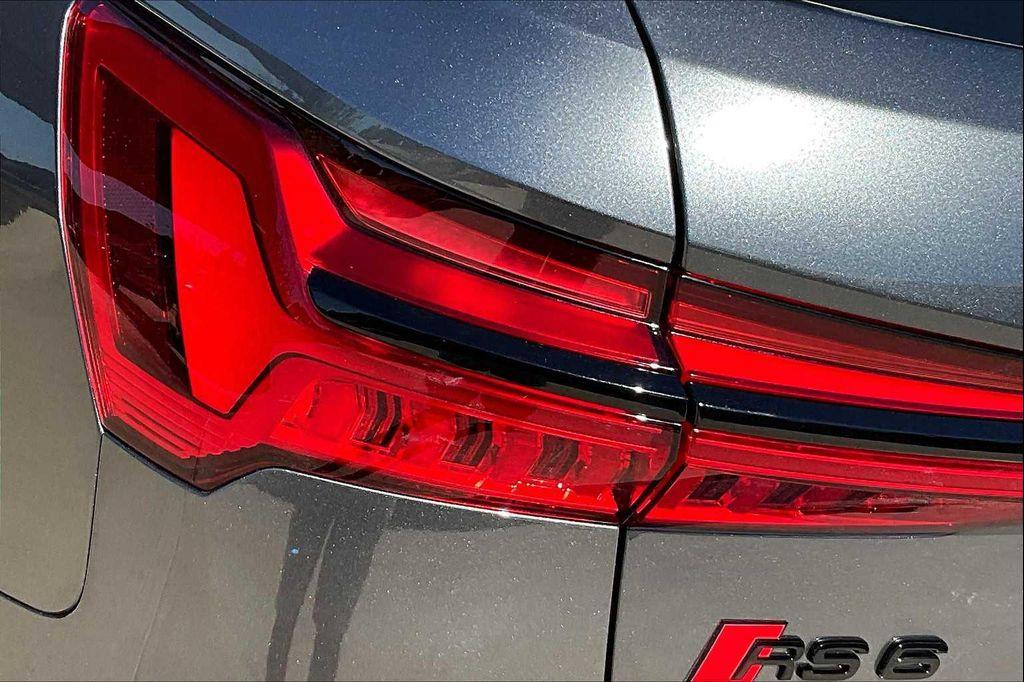 new 2026 Audi RS 6 Avant car, priced at $156,590