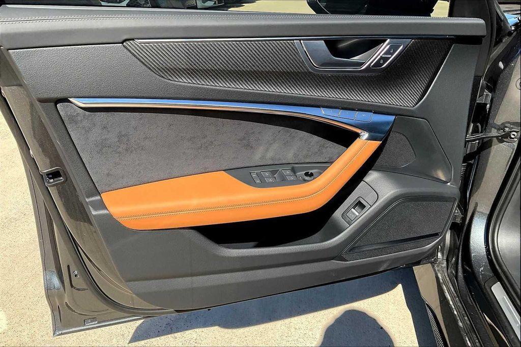 new 2026 Audi RS 6 Avant car, priced at $156,590