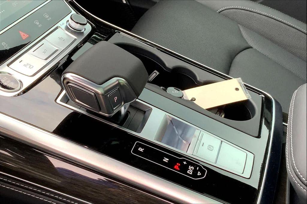 new 2025 Audi Q7 car, priced at $83,090