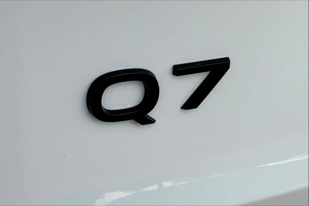 new 2025 Audi Q7 car, priced at $83,090