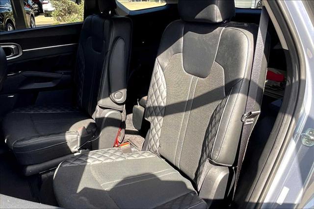 used 2021 Kia Sorento car, priced at $32,700