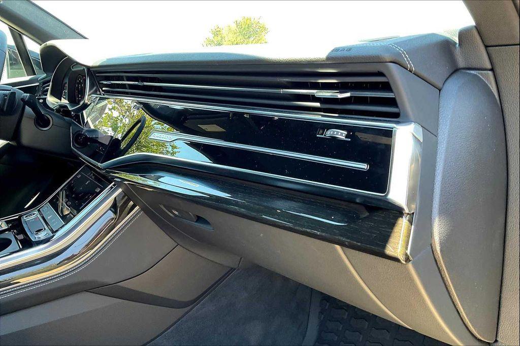 used 2025 Audi Q7 car