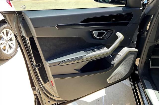 used 2024 Lamborghini Urus car, priced at $277,000