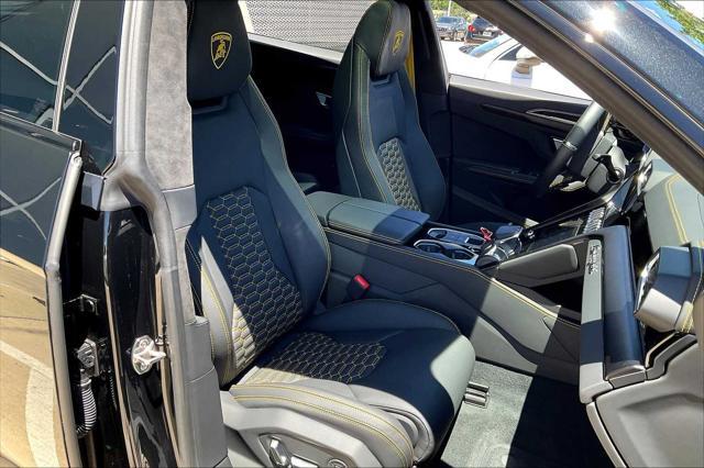 used 2024 Lamborghini Urus car, priced at $277,000