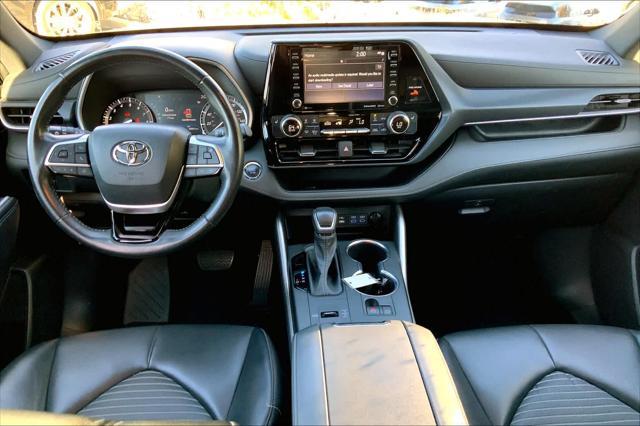 used 2022 Toyota Highlander car, priced at $35,000