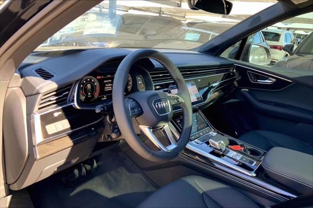 new 2025 Audi Q7 car, priced at $77,605