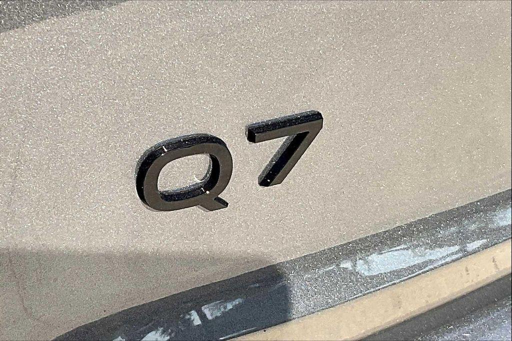 new 2026 Audi Q7 car, priced at $71,740