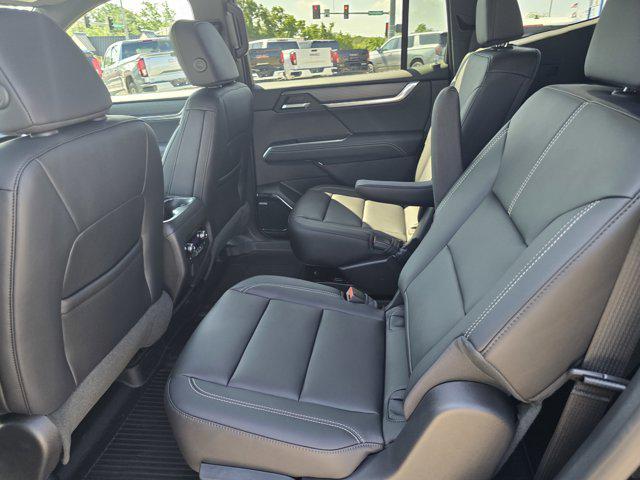 new 2025 GMC Acadia car, priced at $50,275