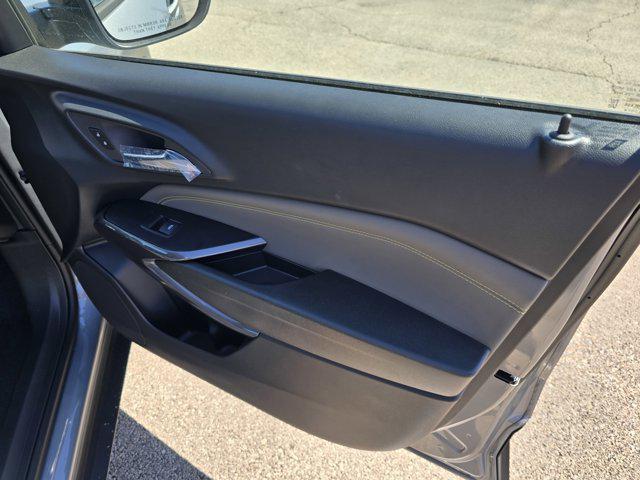 new 2025 Chevrolet Trax car, priced at $26,690