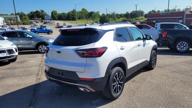 new 2025 Chevrolet TrailBlazer car, priced at $29,640