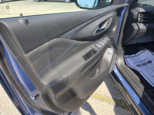 new 2025 Buick Envista car, priced at $27,785