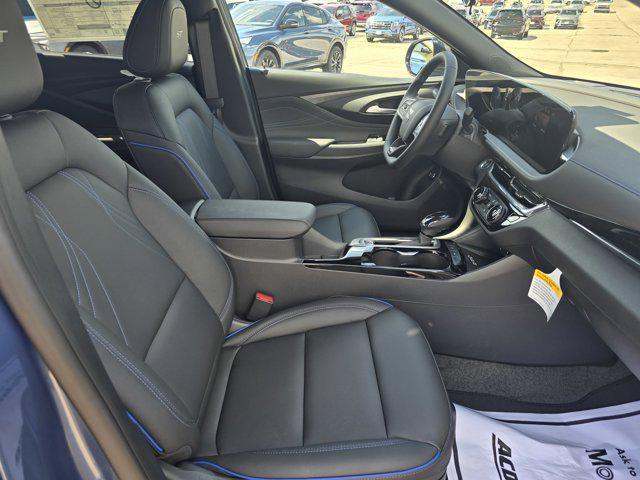 new 2025 Buick Envista car, priced at $27,785