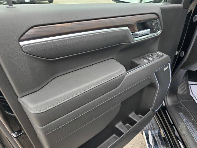 new 2025 GMC Sierra 1500 car, priced at $69,190