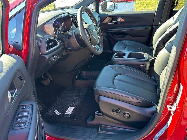 new 2026 Chrysler Pacifica car, priced at $46,135