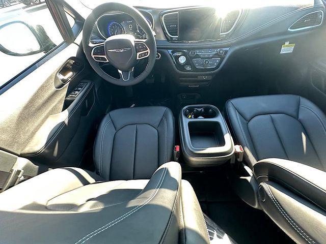 new 2026 Chrysler Pacifica car, priced at $46,135