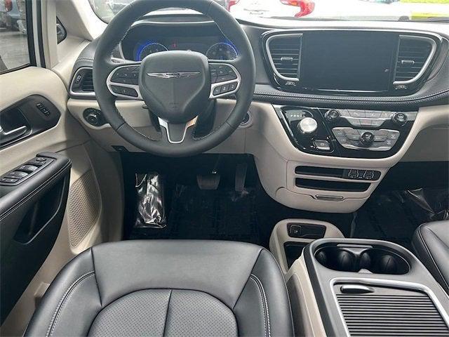 used 2024 Chrysler Pacifica car, priced at $38,500
