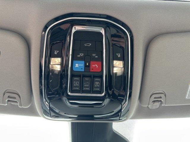 new 2024 Jeep Grand Wagoneer L car, priced at $94,000