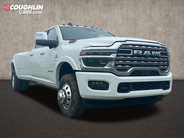new 2025 Ram 3500 car, priced at $95,711