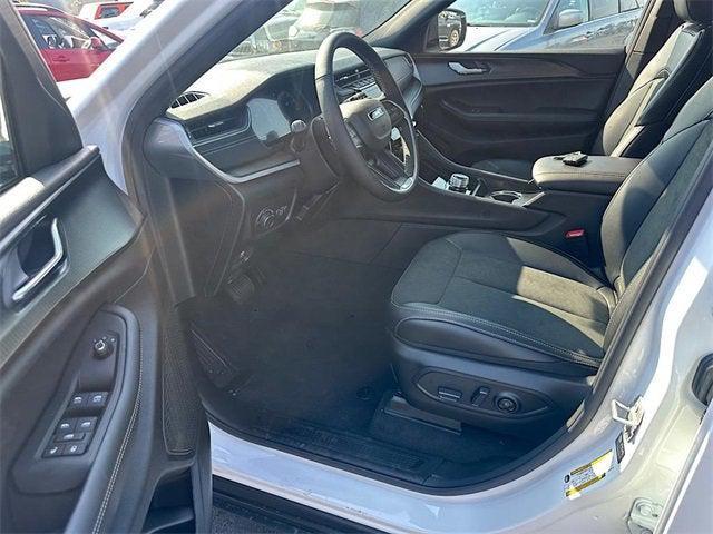 new 2025 Jeep Grand Cherokee L car, priced at $40,287