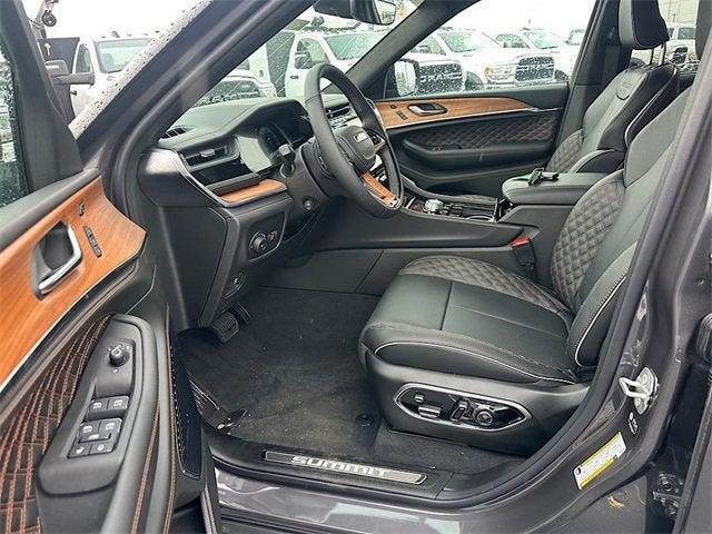 new 2025 Jeep Grand Cherokee car, priced at $68,560