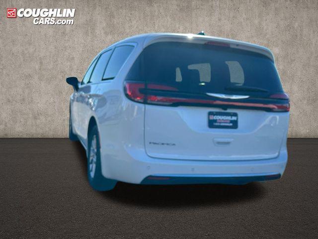 new 2026 Chrysler Pacifica car