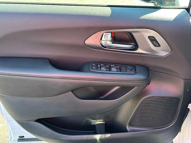 new 2026 Chrysler Pacifica car