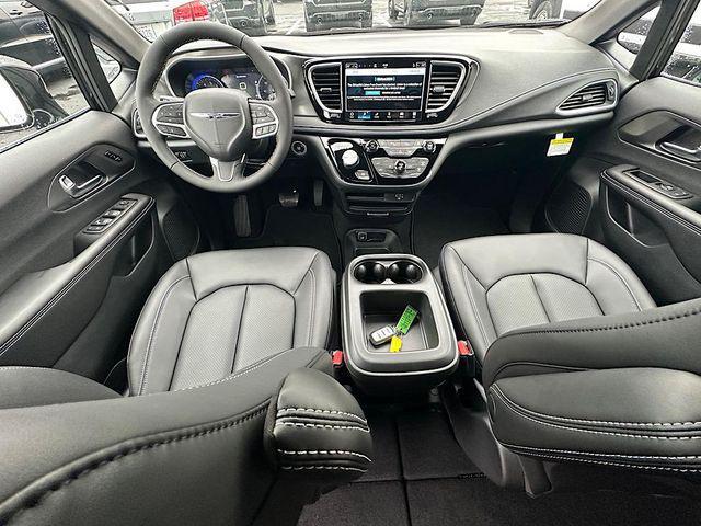 new 2026 Chrysler Pacifica car, priced at $45,640
