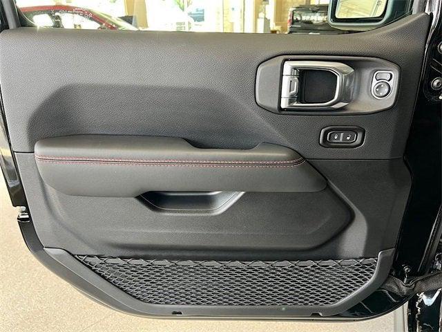new 2025 Jeep Wrangler car, priced at $61,544