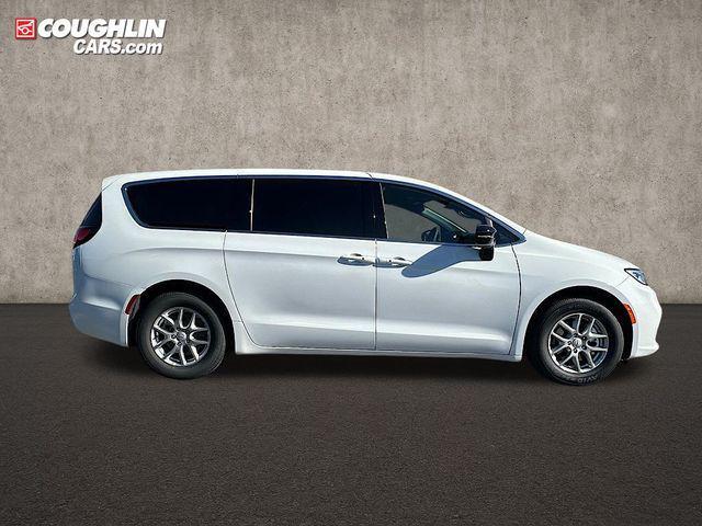 new 2026 Chrysler Pacifica car