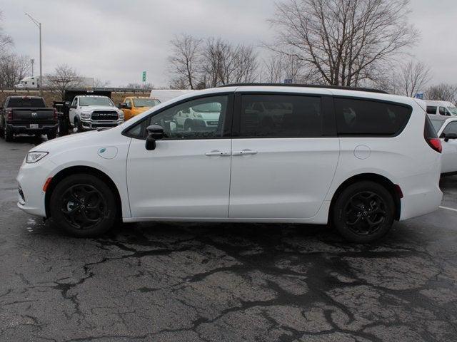 new 2025 Chrysler Pacifica Hybrid car, priced at $55,346