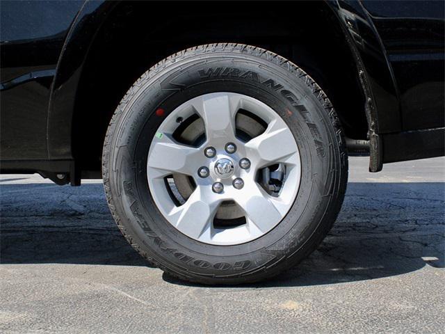 new 2025 Ram 1500 car, priced at $52,520