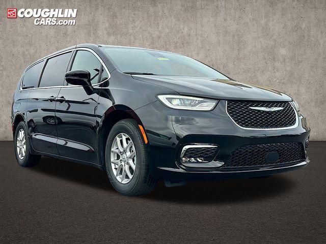 new 2026 Chrysler Pacifica car, priced at $45,640