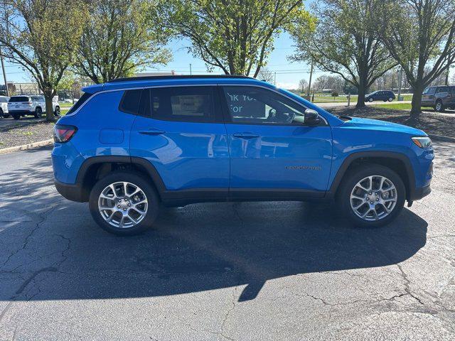 new 2024 Jeep Compass car, priced at $33,108