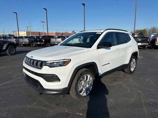 new 2024 Jeep Compass car, priced at $26,000