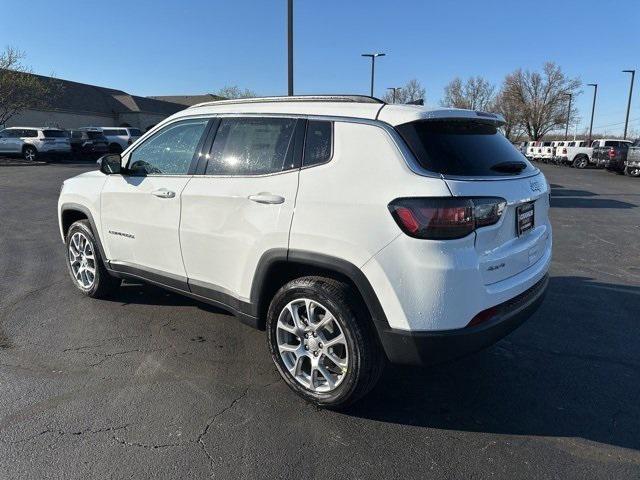 new 2024 Jeep Compass car, priced at $26,000