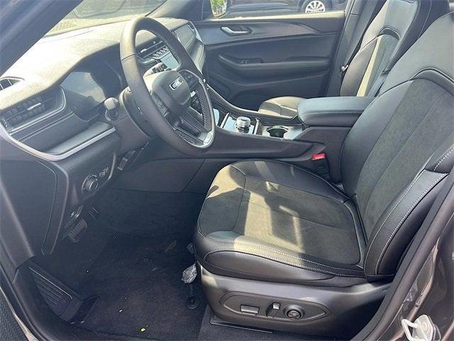new 2025 Jeep Grand Cherokee L car, priced at $44,000