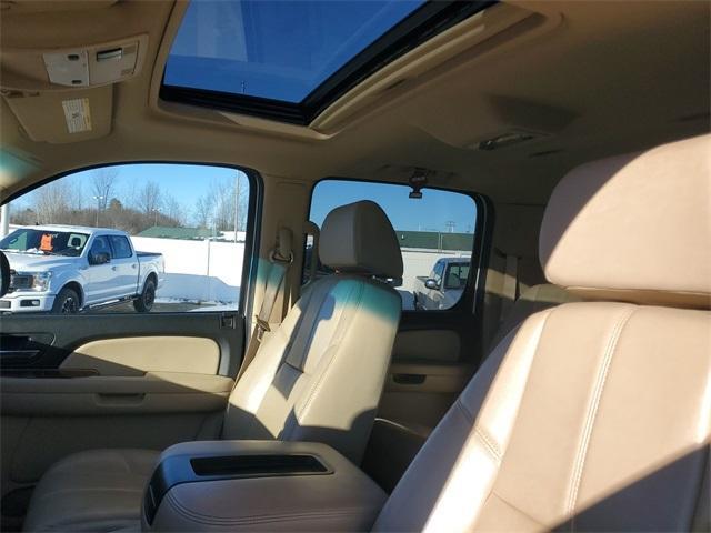 used 2007 Chevrolet Suburban car, priced at $5,899